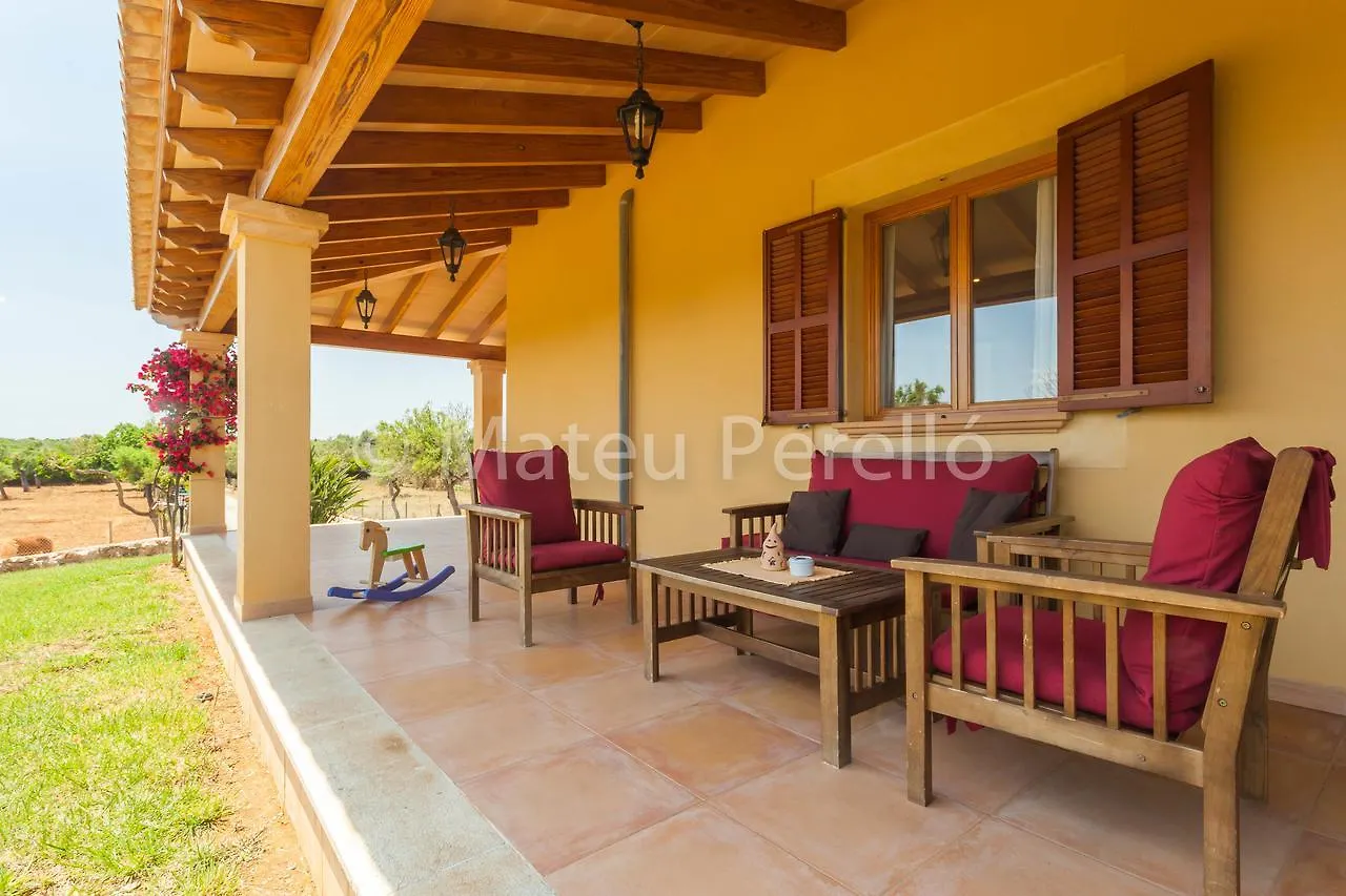 Villa Santa Eulalia 캔 피카폴트